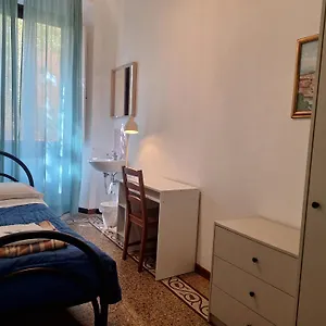 Sleep Easy ゲストハウス